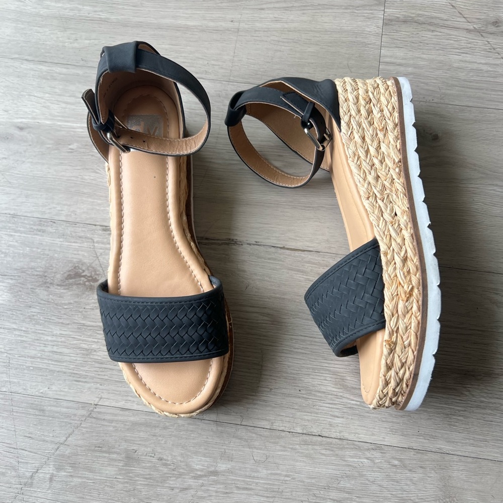 DV by Dolce Vita Black Woven Espadrille Platform Sandals
